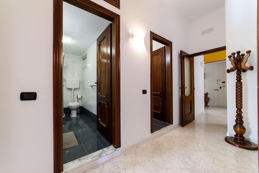 Casa Vacanze “In Centro” Σαλέρνο Εξωτερικό φωτογραφία