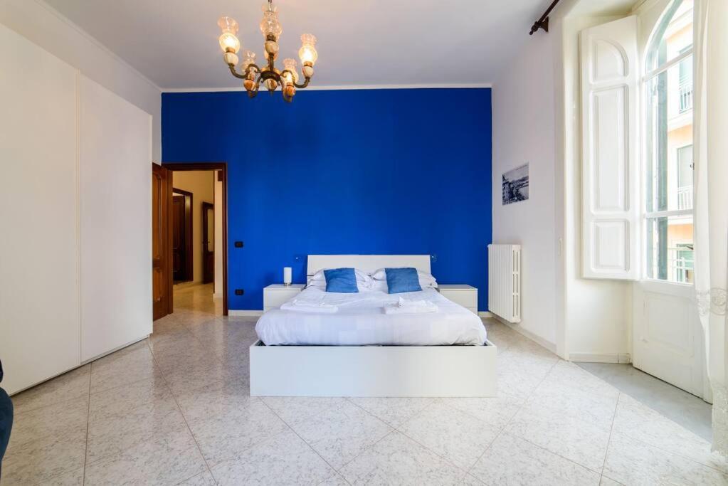 Casa Vacanze “In Centro” Σαλέρνο Εξωτερικό φωτογραφία