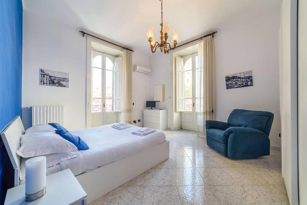 Casa Vacanze “In Centro” Σαλέρνο Εξωτερικό φωτογραφία